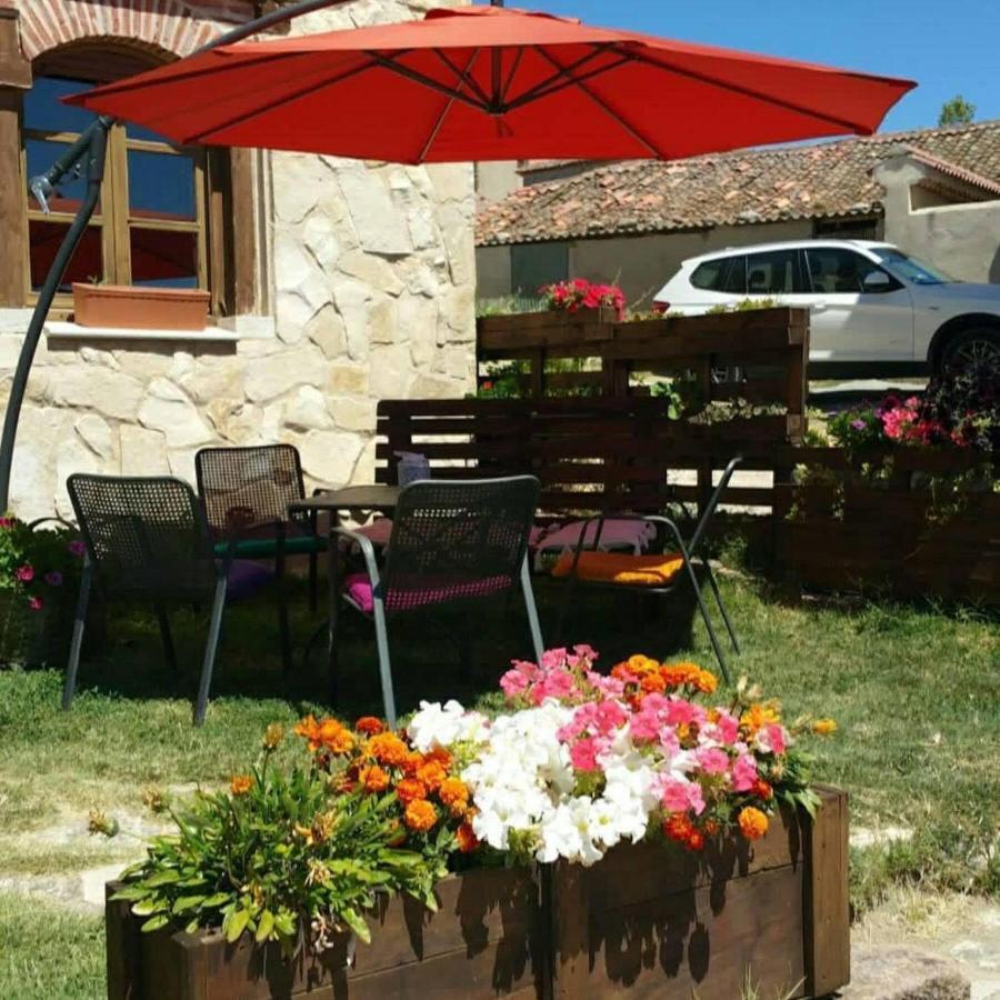 El Camino Real Guest House Villovela de Pirón Екстериор снимка
